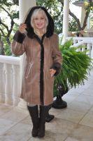 Rich Carmel Trend Setter Hooded Spanish Merino Shearlin Sheepskin Coat - Size 8