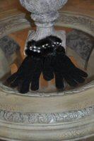 Black Pearl Chain Chenille Gloves