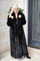 Ladys Delight Black Section Coat With Fox Tuxedo