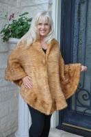 Whiskey Ruffled Knitted Mink Cape