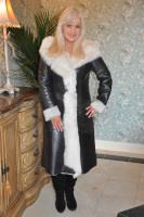 Bella Beauty Hooded Leather Shearling Sheepskin Trimmed With Toscana - Size 8
