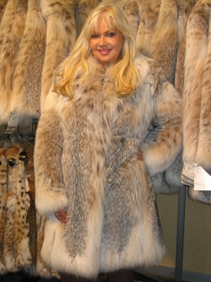 Diamond Girl Canadian Lynx Coat With Shawl Collar Fur Coat Fur